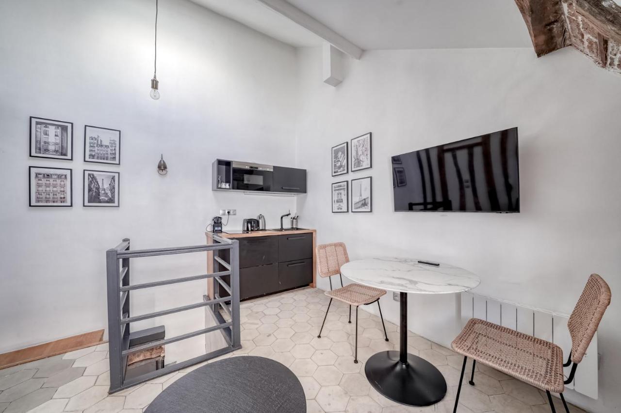 Ultra Central Historical Parisian Flat - Louvre 외부 사진